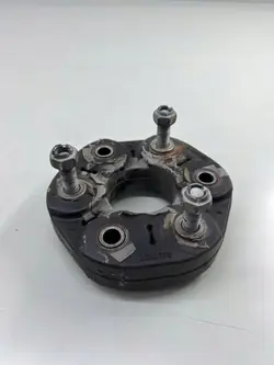 BMW M4 F82 F83 2018 Accouplement de l'arbre de transmission