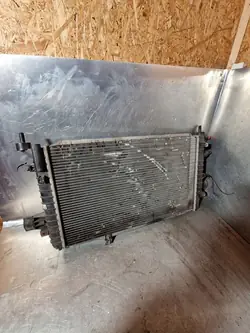 Radiateur complet Opel Astra H 2.0 Turbo 0130303304
