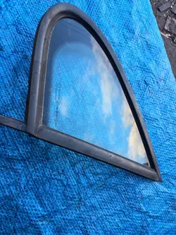 Vitre triangle avant gauche PEUGEOT 207 06- OEM RTEKO PAW3625
