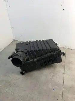 Ilmansuodattimen kotelo Volkswagen PASSAT B8