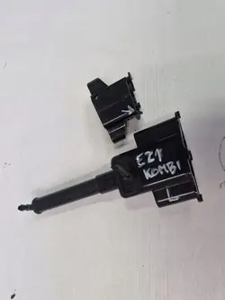 Spuitmond lamp Corolla E21 links