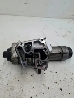 VW Öljysuodattimen kansi OEM 038115466 Sharanille