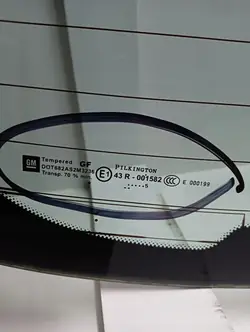 Vitre arrière OEM 00158293021 pour Opel Astra J 5D