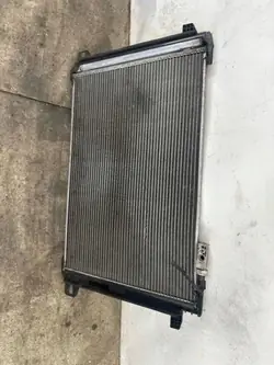 Condensador AC Mercedes-Benz A2045000554 para Clase E A207