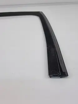 Fönsterpackning höger bakdörr Jaguar F-Pace 2018 OEM HX8325766A
