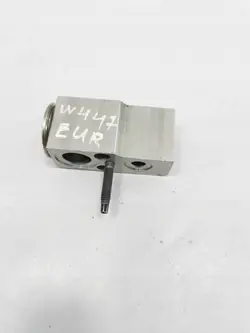 Ilmastointiradiatoriventtiili MERCEDES-BENZ VITO A4478350400