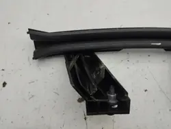 Guide de vitre arrière Citroen C4 III e-C4 OEM 9832978680