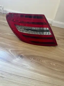 Achter Linker Lamp Mercedes C-Klasse W204 A2048201864