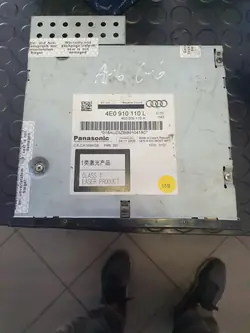 Audi CD-vaihtaja 4E0910110L - Käytetty OEM-osa