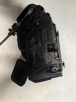 VW Golf VII Vänster Bakdörrslås 254639