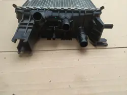 Wasserkühler OEM 214106421 für Duster II Sandero Logan