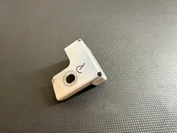 Support de ceinture avant droit OEM 670098 TP