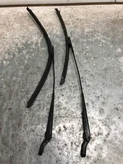 Skoda Fabia Mk2 Wiper Arm, Front OE 5J1955410B