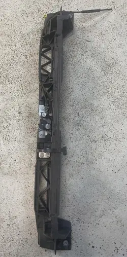 Renfort pare-chocs avant OEM 9807148180 Peugeot 308