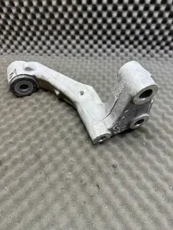 Linker montagebeugel Citroen C4 Picasso 9805593080