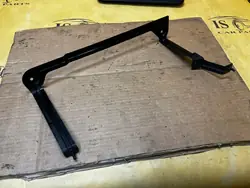 Lämpökilven kiinnike taka OEM A1776827001 Mercedes A W177