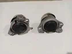 Mercedes-Benz Moottorin kiinnitys A 205 240 10 00