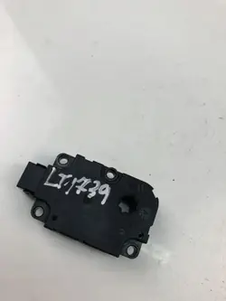 Audi Q7 Lämmitysventtiili OEM CZ1139400041