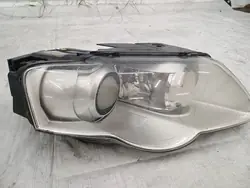 Phare Xenon Droit VW Passat B6 05-10