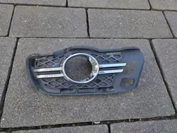 Rejilla de parachoques delantero C-Class W204 izquierda Cromada A2048852223