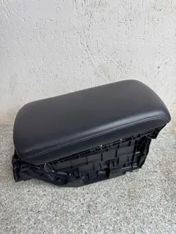 Leer armsteun Mazda 3 IV BP 2019-2025 OEM