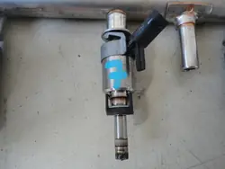 Iniettore carburante Audi A1 VW Polo Ibiza 1.8 TFSI OEM