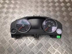 OEM 7P6 920 883 L kojelauta Volkswagen Touareg 2017
