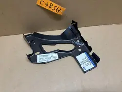 Support d'aile avant droit Ford OEM DV41-S16D230-AB