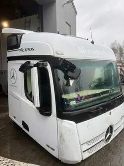 Mercedes Actros MP4 Big Space Kabine OEM A471 - Gebraucht