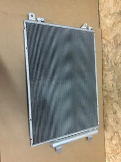 Condenseur AC d'occasion OEM 47760-9730 Suzuki Vitara