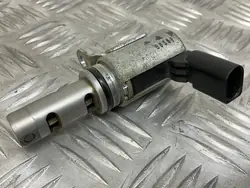 Válvula de ajuste do comando de válvulas Audi A1 2010 03C906455A