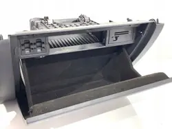 Guante pasajero OEM 5G1857097AE para VW Golf VII Familiar