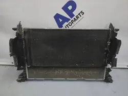 Audi OE 8K0 121 251 H Radiador de enfriamiento del motor