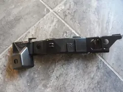 Deslizamento de montagem do para-choque dianteiro direito Kia Ceed I OEM