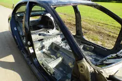 Pilar de teto esquerdo LO41 para VW Jetta VI - Usado