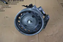 Bomba de dirección asistida Volvo OEM 31201648 - Usada