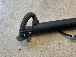 BMW E71 achterklepactuator links OEM 7286117 Gebruikt