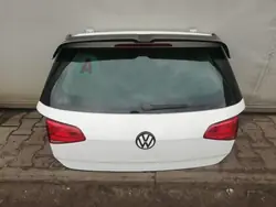 VW GOLF VII Takaluukku 2018 Punainen 5G6827025Q