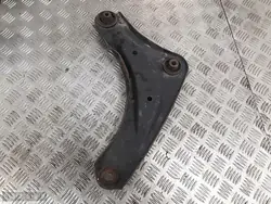 2011 Nissan Juke Tukivarsi 1500 diesel OEM AM-532599