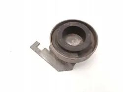 Toyota Hilux Etujousimen kiinnike OEM MAM37746