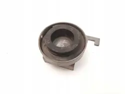 Toyota Hilux Etujousimen kiinnike OEM MAM37746