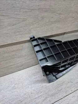 Scheinwerferhalterung links vorne OEM 71290-3M0-000