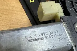 Elevador de vidro traseiro direito MERCEDES-BENZ C (W203) A2038203042