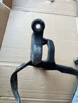 Support de compresseur OEM 4E0616869C - Occasion