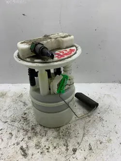 Brandstofpomp Dacia Duster I (2010-2017) 1.6B 8200903683