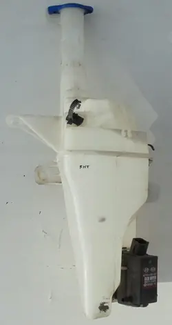 HYUNDAI i20 Ruitensproeiervat 98610-1J000