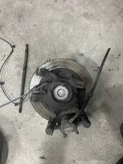 Moyeu de roue arrière droit OEM A4473570306