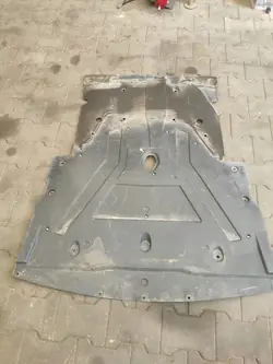 KADJAR QASHQAI J11 Moottorin Alapanssari