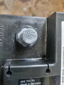Batería AGM usada OEM 8W0915105A 68Ah 380A