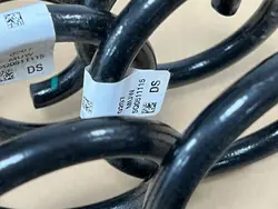 Molas suspensão traseira Audi Q3 83A OEM 5Q0511115DS